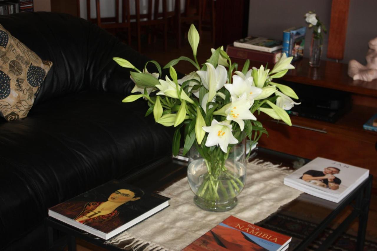 Over The Moon Guesthouse Johannesburg Esterno foto