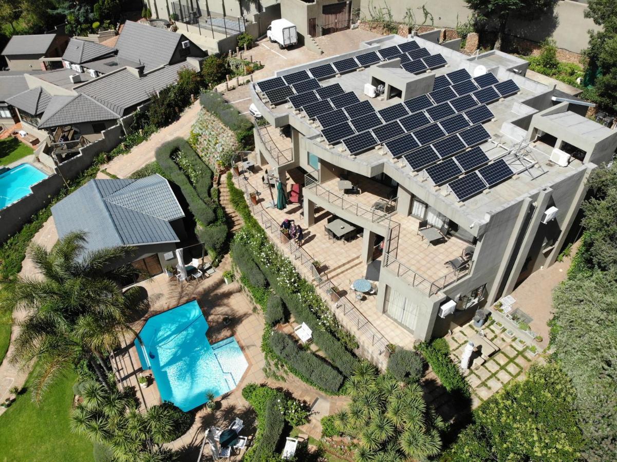 Over The Moon Guesthouse Johannesburg Esterno foto