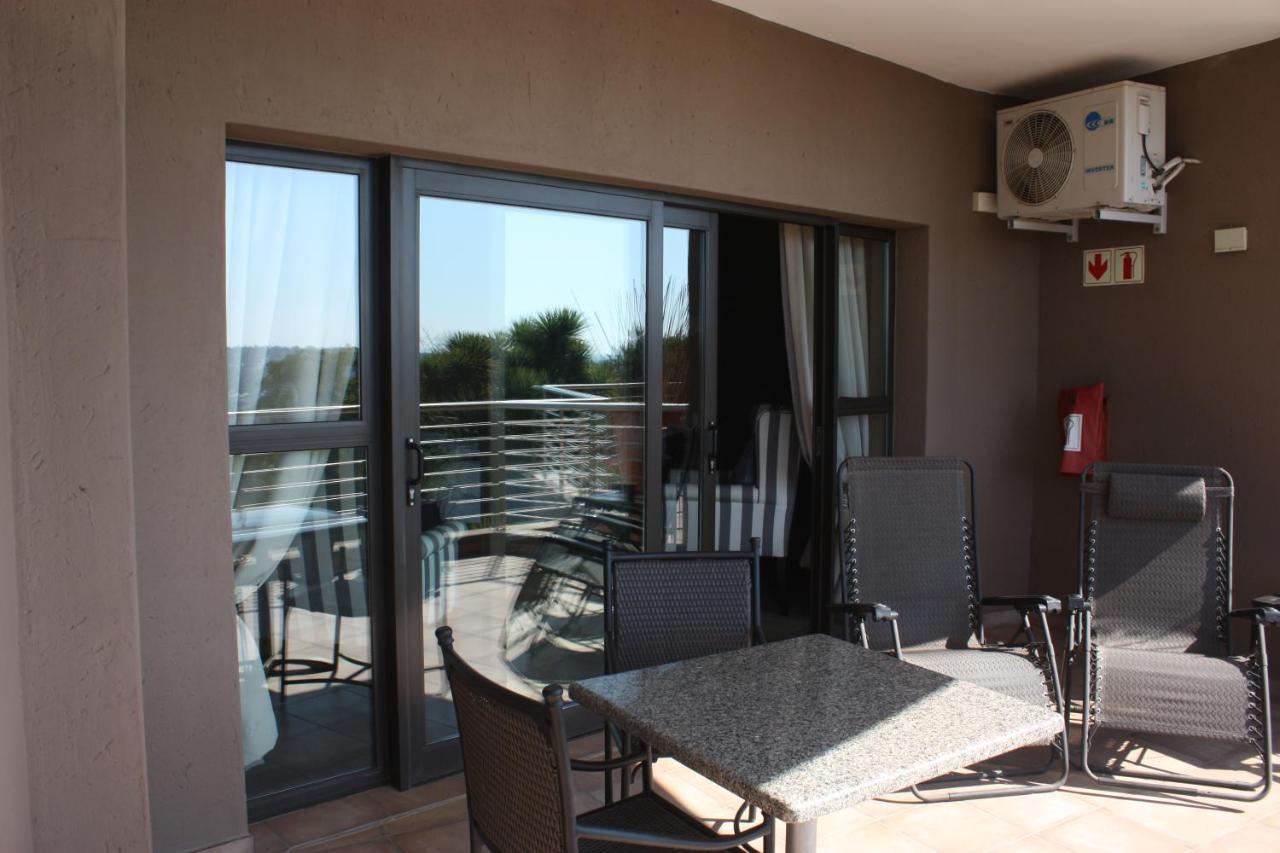 Over The Moon Guesthouse Johannesburg Esterno foto