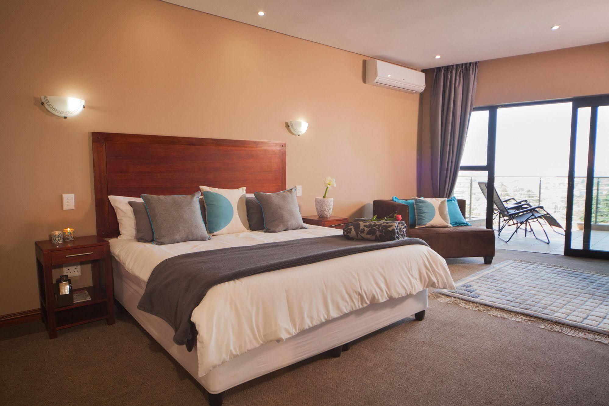 Over The Moon Guesthouse Johannesburg Esterno foto